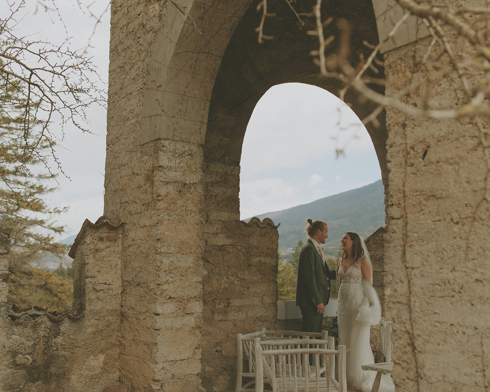 The Ultimate Guide to the Best Photo Spots for Destination Weddings